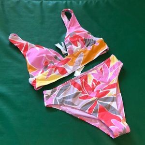 Large Cupshe nwt bikini pink red orange floral grey